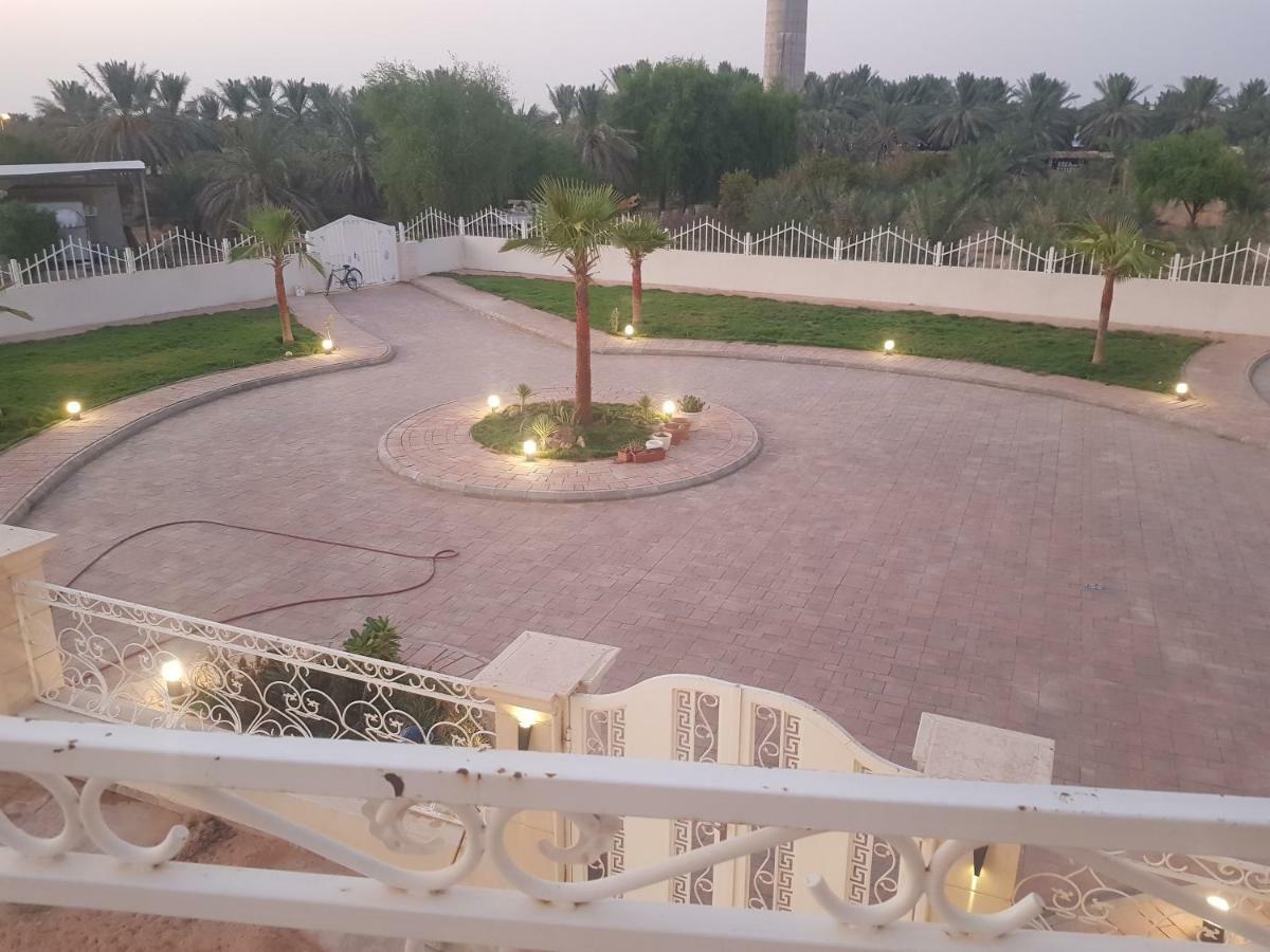 منتجع القصر الأبيض Villa Unaizah Buitenkant foto