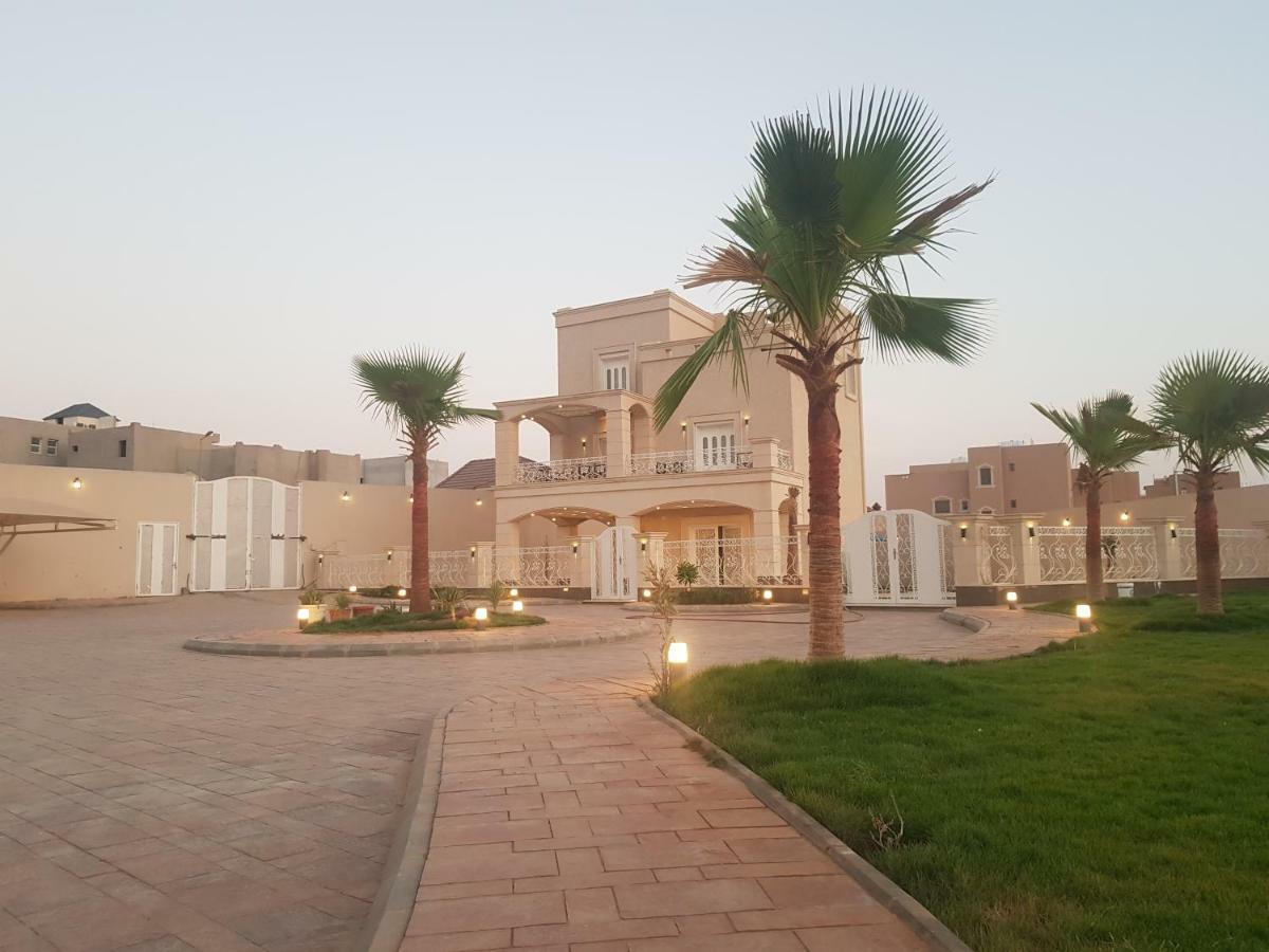 منتجع القصر الأبيض Villa Unaizah Buitenkant foto